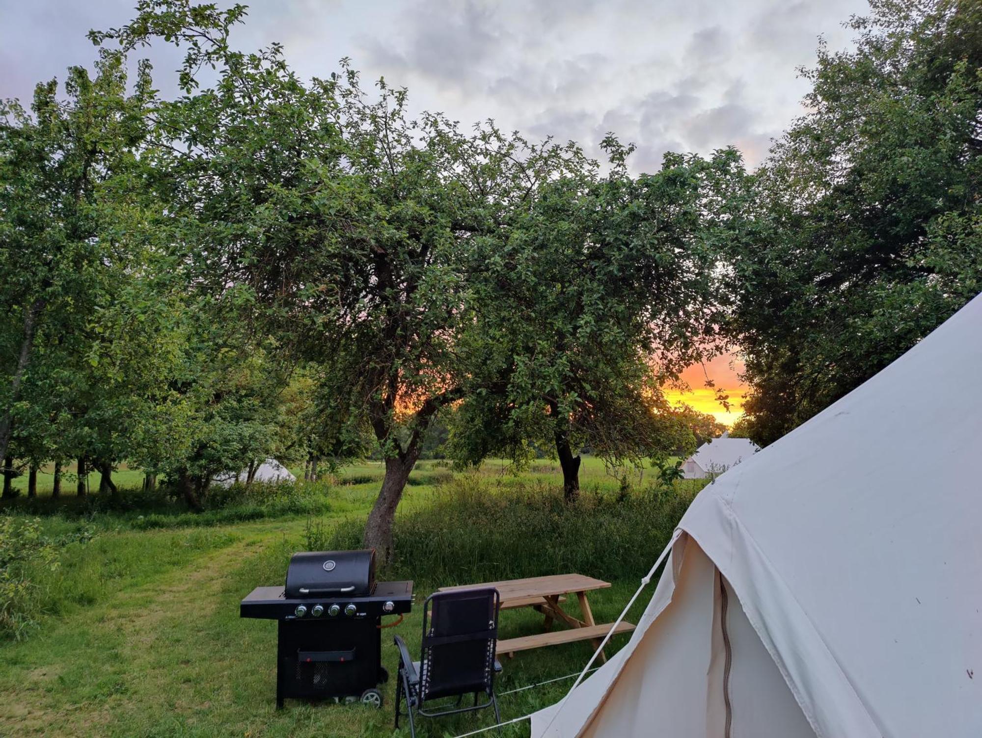 Under Canvas Bornholm Ostermarie Extérieur photo
